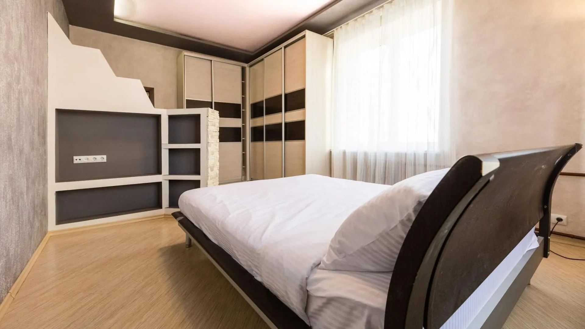 Kyiv Paris Apartment Hotel
