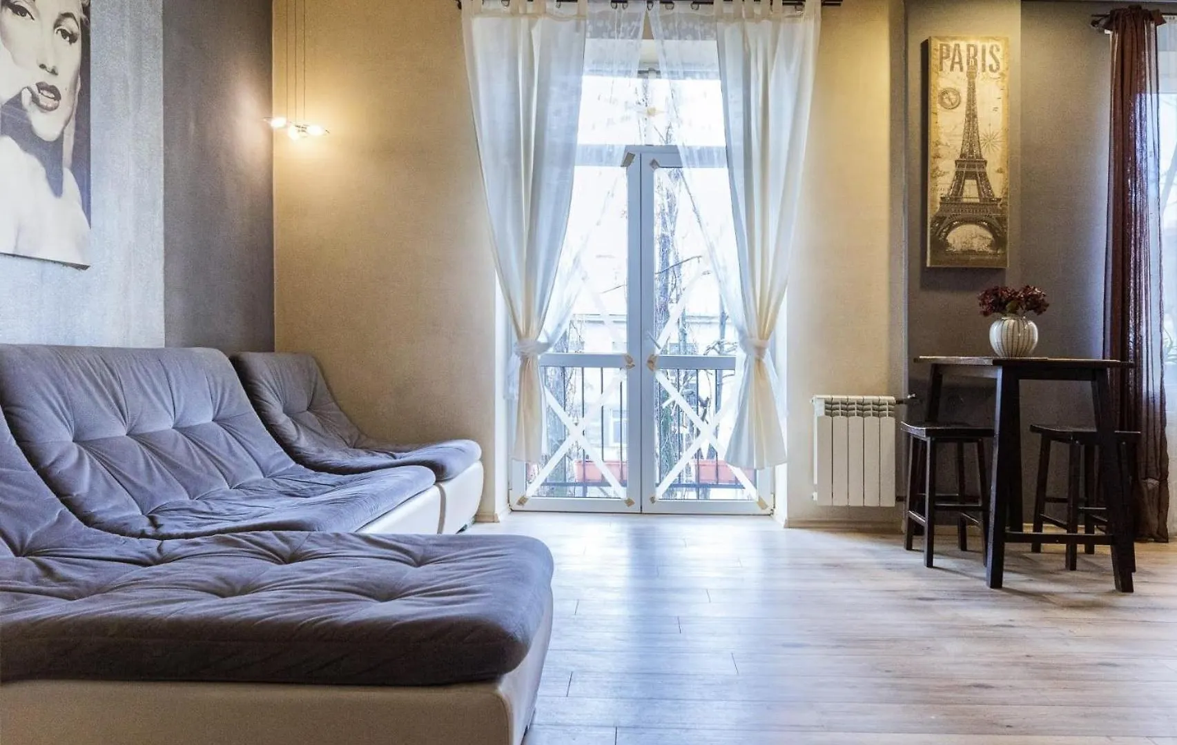 Kyiv Paris Apartment Hotel
